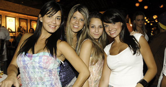 Companhia da Cerveja animou a segunda-feira - Ação contra AIDS