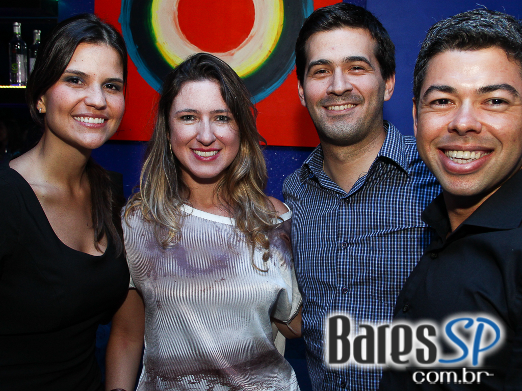 Blue Velvet realizou festa Blue Edition com Beer Bong e DJs convidados Blue Velvet realizou festa Blue Edition com Beer Bong e DJs convidados