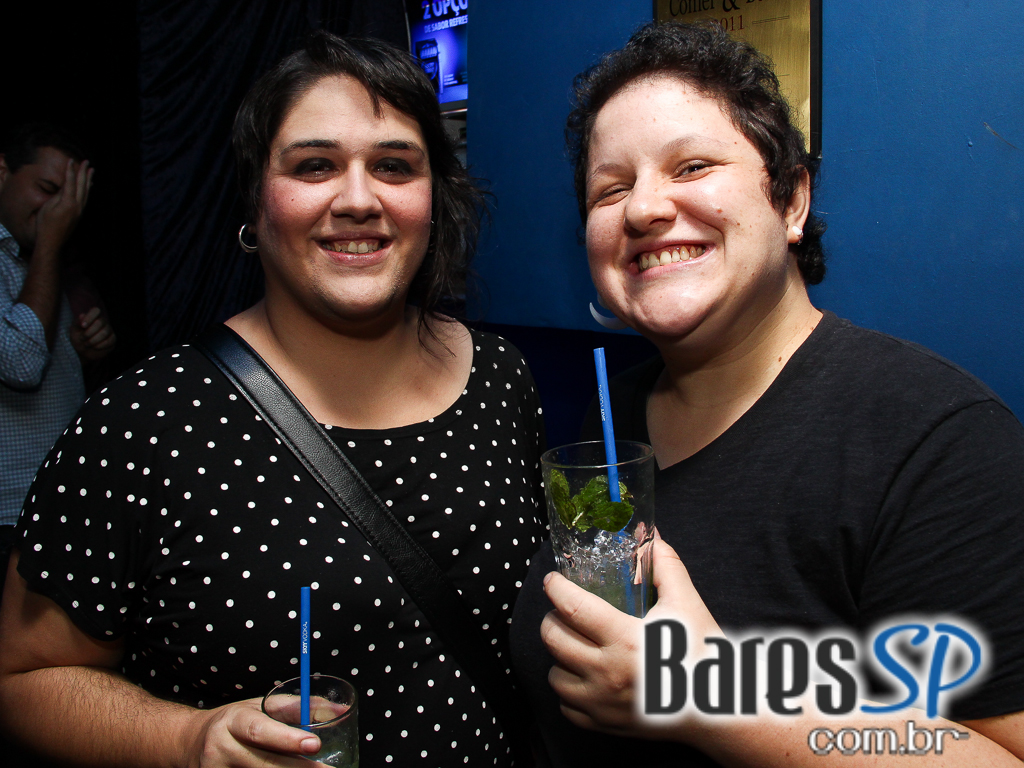 Blue Velvet realizou festa Blue Edition com Beer Bong e DJs convidados Blue Velvet realizou festa Blue Edition com Beer Bong e DJs convidados