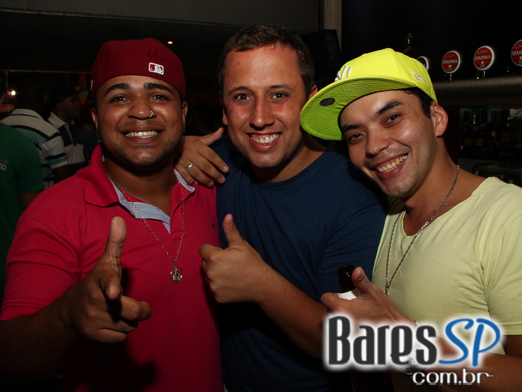 Boteco Vila Rica ofereceu ambiente descontraído no estilo do Rio Boteco Vila Rica ofereceu ambiente descontraído no estilo do Rio