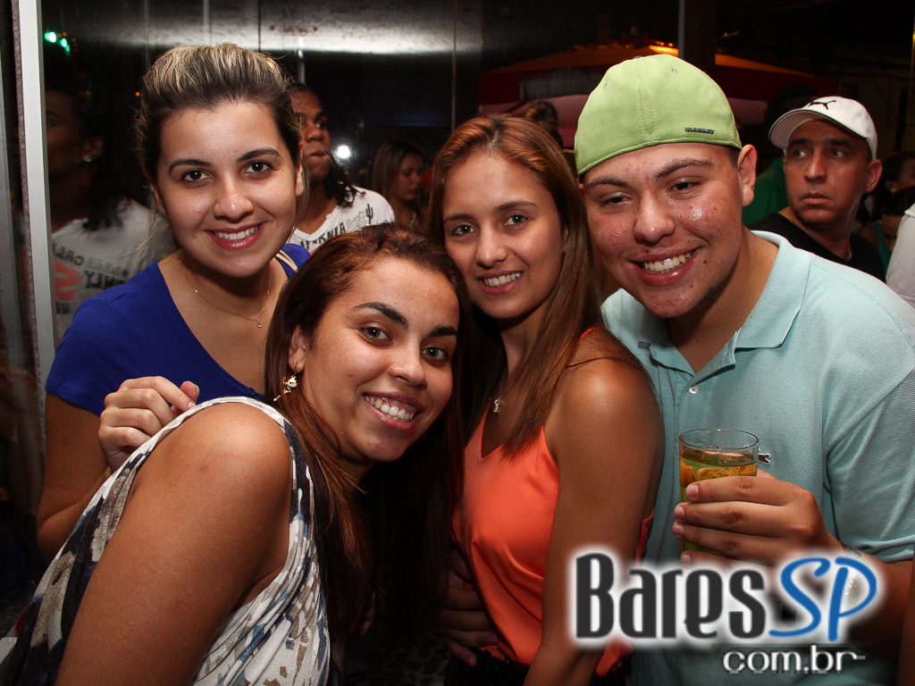 Boteco Vila Rica ofereceu ambiente descontraído no estilo do Rio Boteco Vila Rica ofereceu ambiente descontraído no estilo do Rio