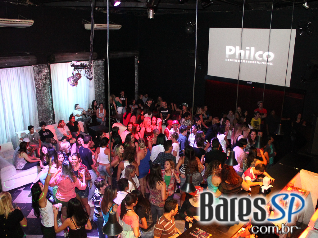 The L Club apresentou Thammas Crystal na sexta-feira The L Club apresentou Thammas Crystal na sexta-feira