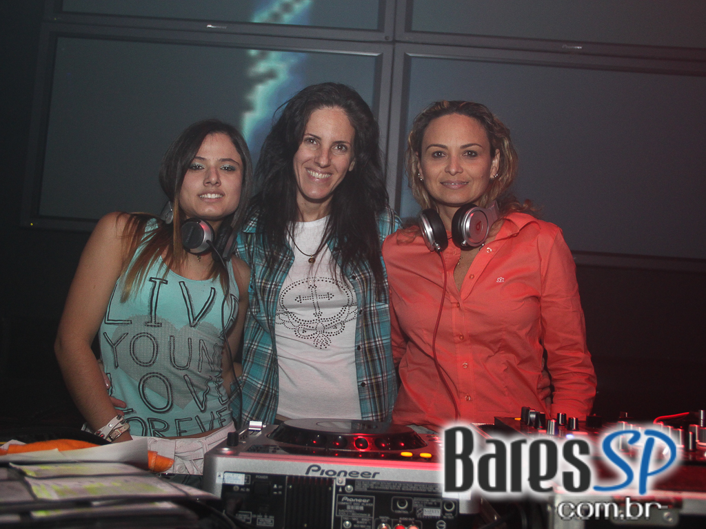 The L Club apresentou Thammas Crystal na sexta-feira The L Club apresentou Thammas Crystal na sexta-feira