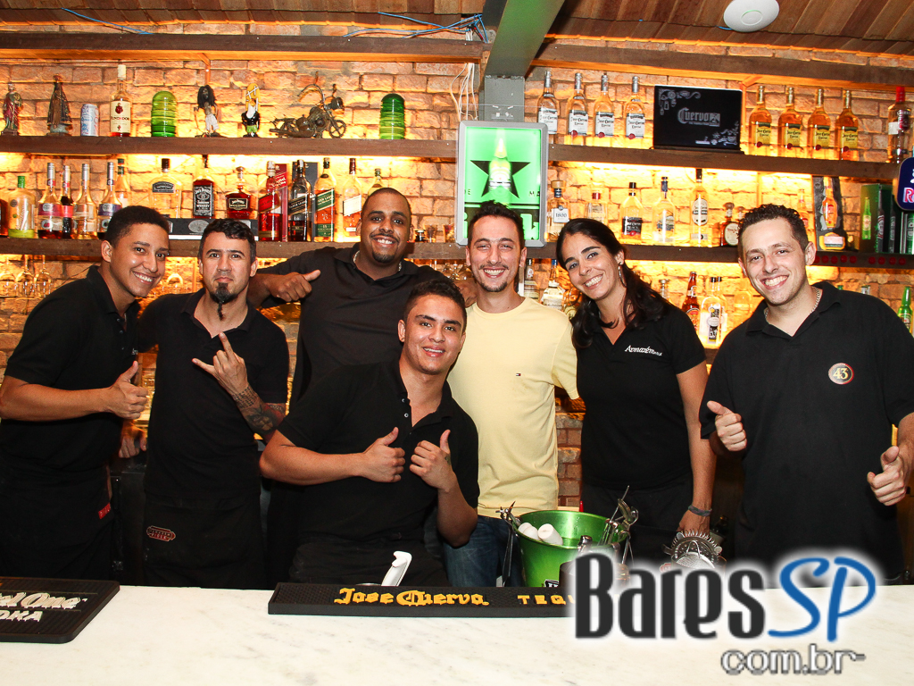 Armazém Piola ofereceu típica comida de boteco e drinques adocicados para o happy hour Armazém Piola ofereceu típica comida de boteco e drinques adocicados para o happy hour