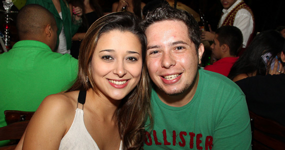 Dunas Bar ofereceu culinária árabe apresentando danças típicas aos clientes