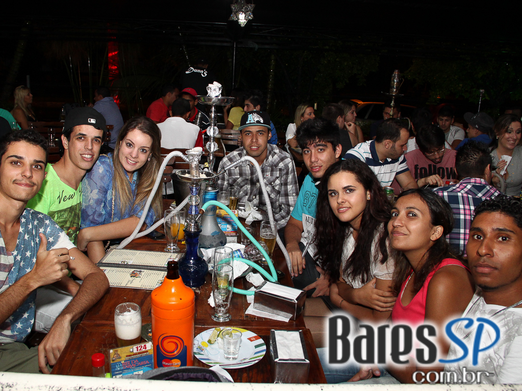 Dunas Bar ofereceu culinária árabe apresentando danças típicas aos clientes Dunas Bar ofereceu culinária árabe apresentando danças típicas aos clientes