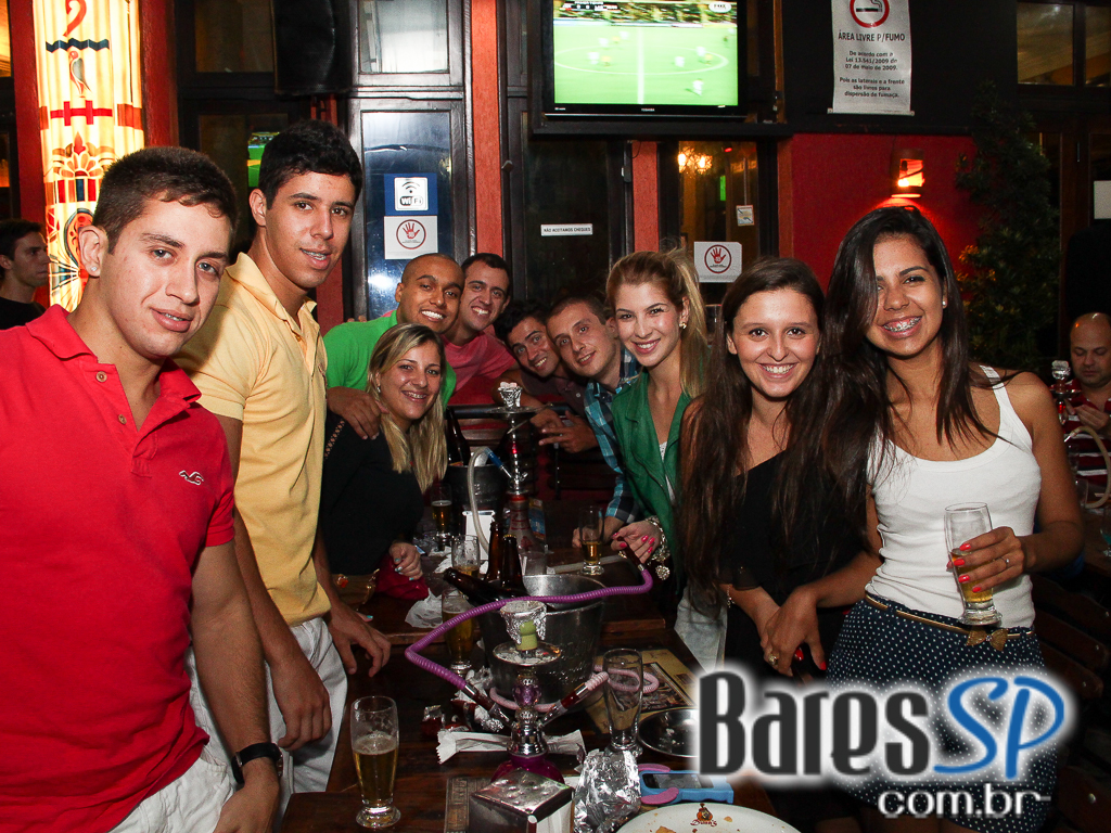 Dunas Bar ofereceu culinária árabe apresentando danças típicas aos clientes Dunas Bar ofereceu culinária árabe apresentando danças típicas aos clientes