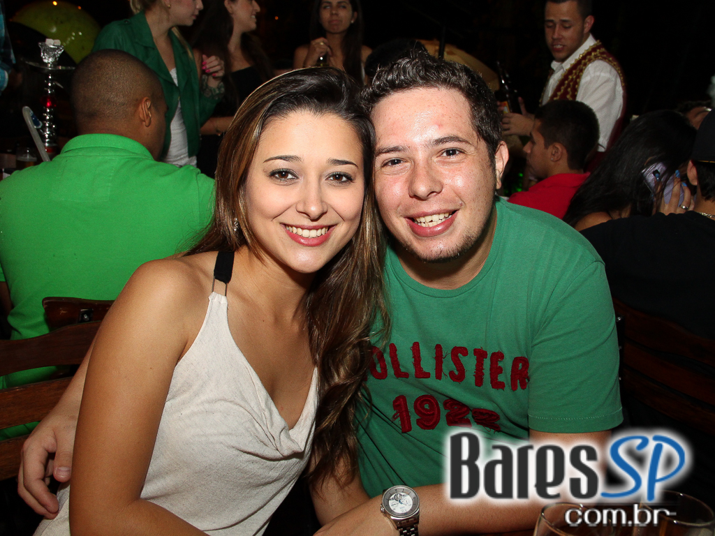 Dunas Bar ofereceu culinária árabe apresentando danças típicas aos clientes Dunas Bar ofereceu culinária árabe apresentando danças típicas aos clientes