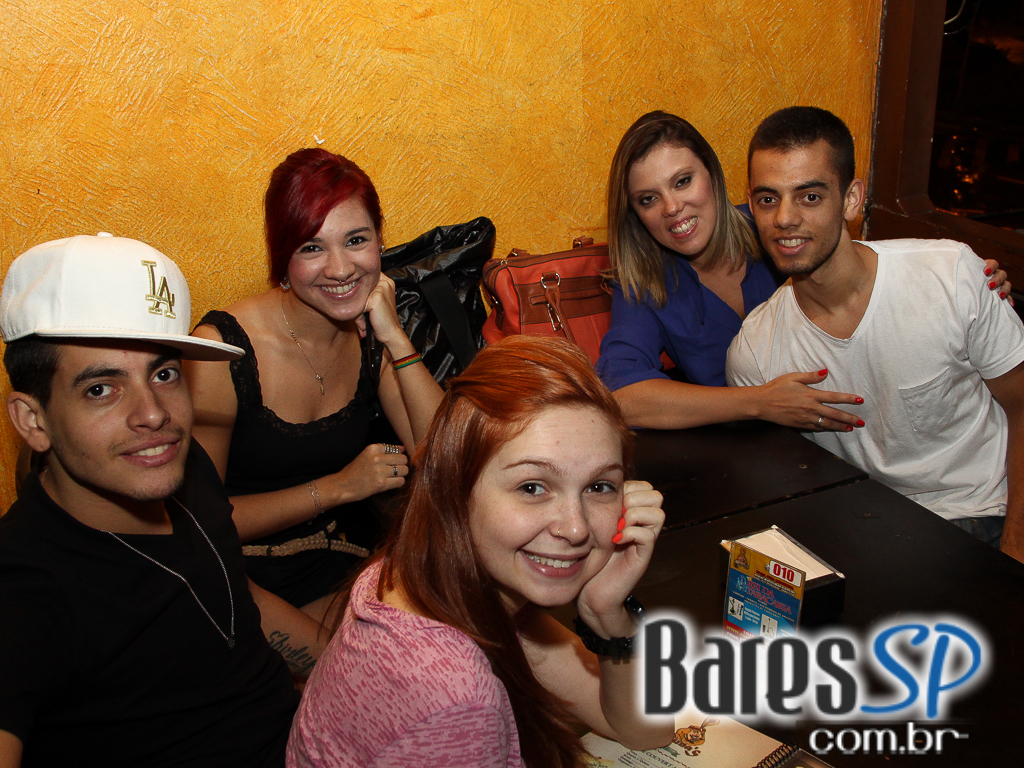 Dunas Bar ofereceu culinária árabe apresentando danças típicas aos clientes Dunas Bar ofereceu culinária árabe apresentando danças típicas aos clientes