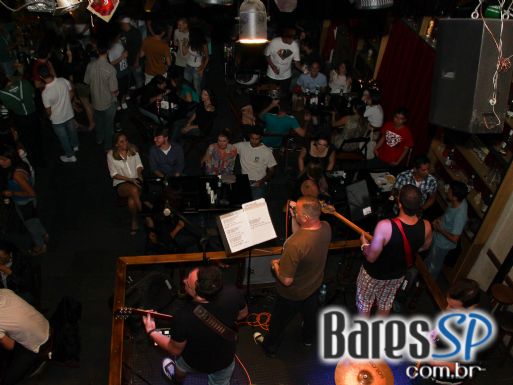 Banda Velhos Novos tocou no Kabala Pub do Tatuapé celebrando St. Patrick