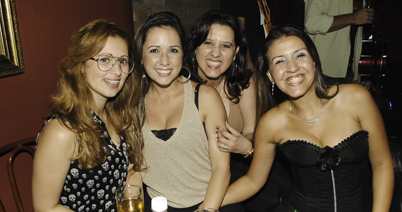 Flashback ao vivo e DJs convidados no sábado do Buena Vista