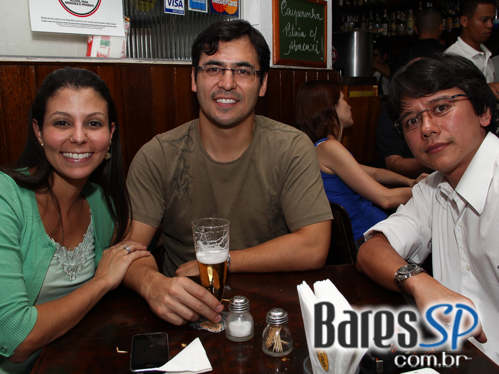 No sábado teve Feijoada no Veloso Bar, na Vila Mariana, com muitas opções em Caipirinha No sábado teve Feijoada no Veloso Bar, na Vila Mariana, com muitas opções em Caipirinha