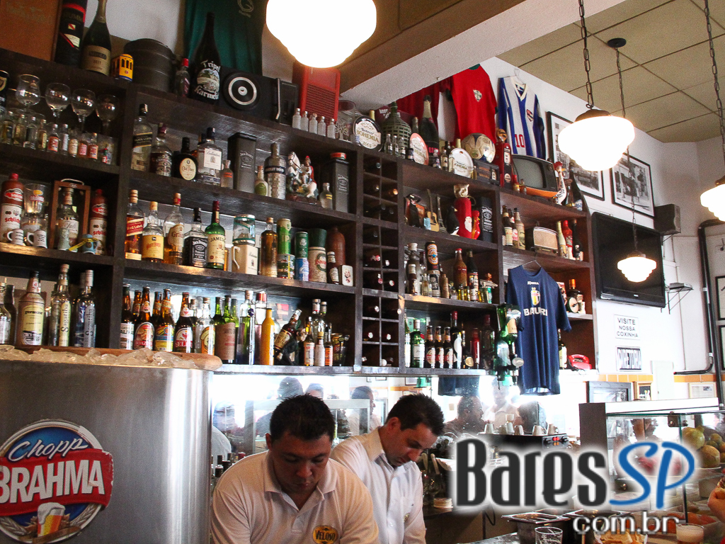 No sábado teve Feijoada no Veloso Bar, na Vila Mariana, com muitas opções em Caipirinha No sábado teve Feijoada no Veloso Bar, na Vila Mariana, com muitas opções em Caipirinha