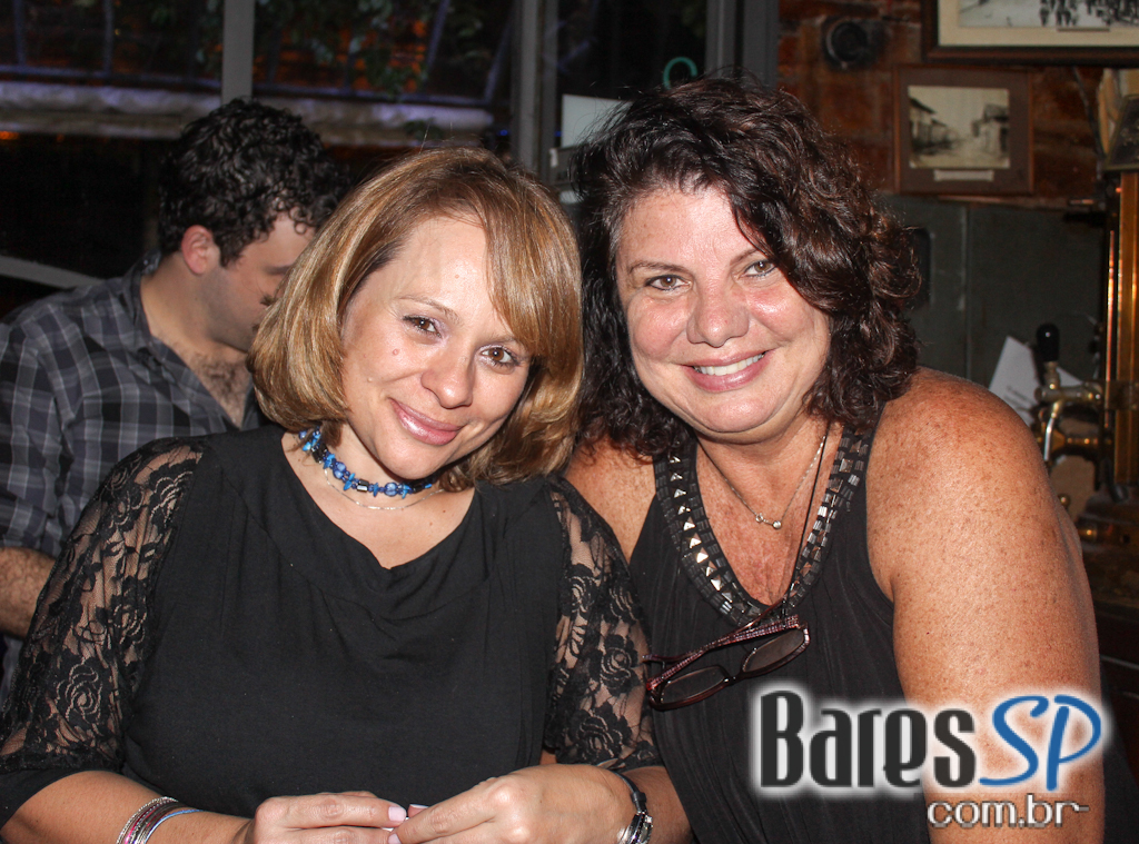 Wagner Andrade se apresentou no palco do Piratininga Bar Wagner Andrade se apresentou no palco do Piratininga Bar