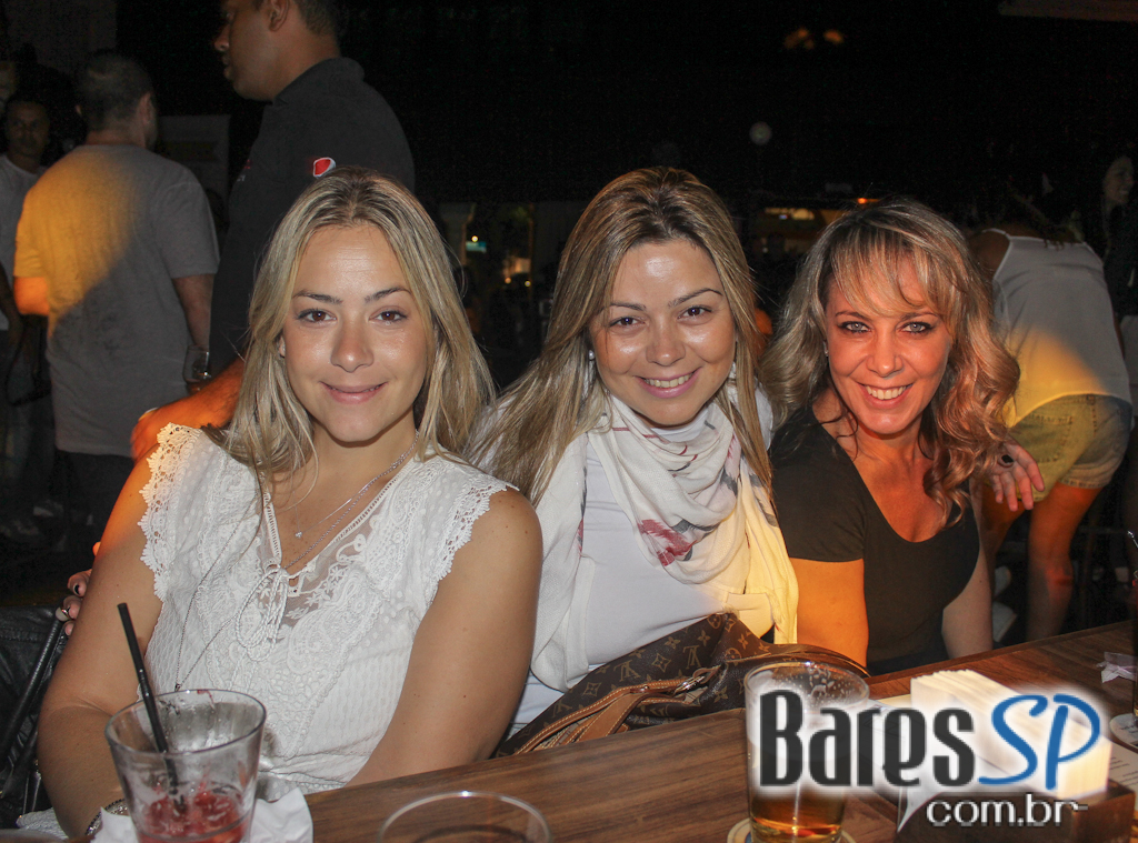 Sagrado bar animou o domingo com o projeto Sagrado Samba Sagrado bar animou o domingo com o projeto Sagrado Samba