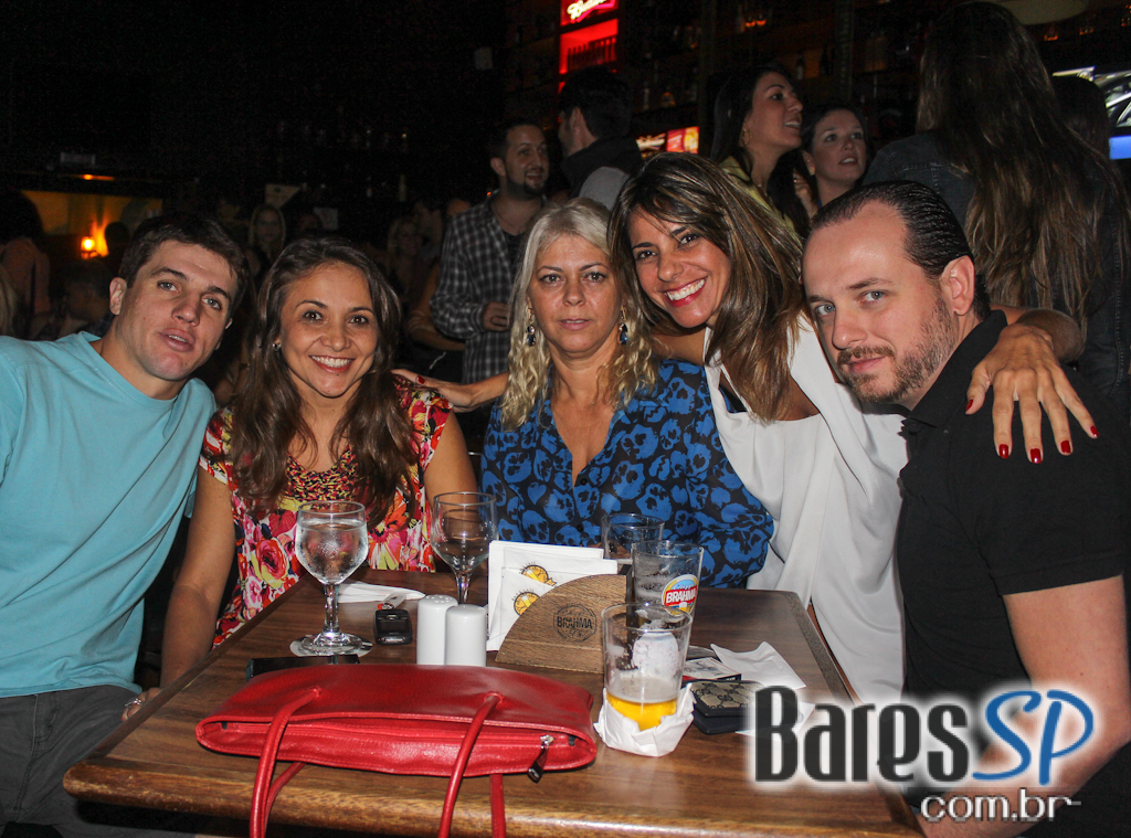 Sagrado bar animou o domingo com o projeto Sagrado Samba Sagrado bar animou o domingo com o projeto Sagrado Samba