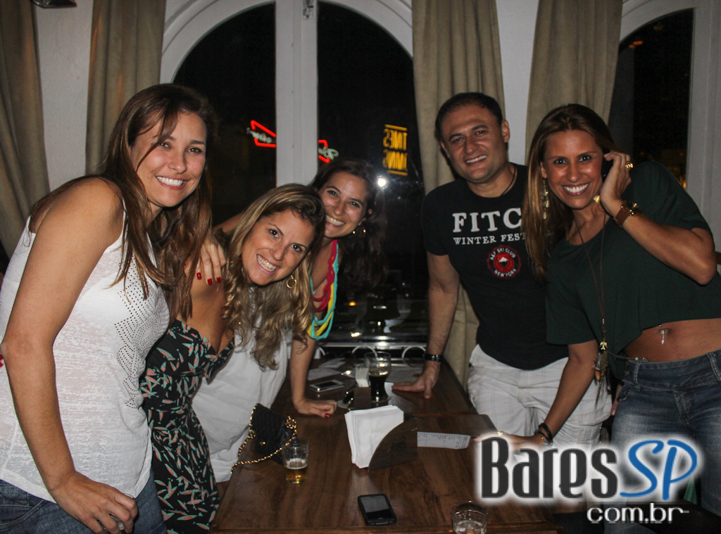 Sagrado bar animou o domingo com o projeto Sagrado Samba Sagrado bar animou o domingo com o projeto Sagrado Samba