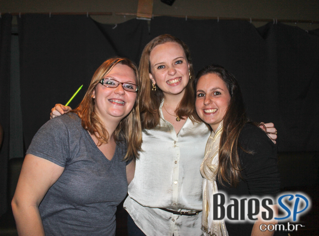 Bhar Moema ofereceu pratos variados, petiscos e bebidas diversas Bhar Moema ofereceu pratos variados, petiscos e bebidas diversas