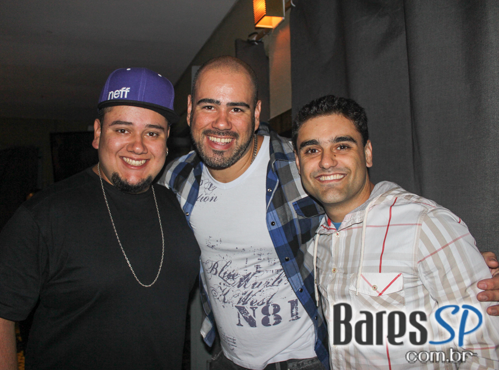 Bhar Moema ofereceu pratos variados, petiscos e bebidas diversas Bhar Moema ofereceu pratos variados, petiscos e bebidas diversas