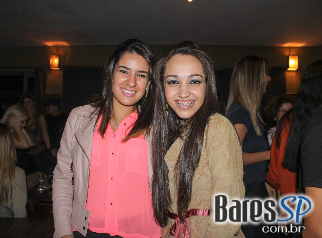 Bhar Moema ofereceu pratos variados, petiscos e bebidas diversas Bhar Moema ofereceu pratos variados, petiscos e bebidas diversas