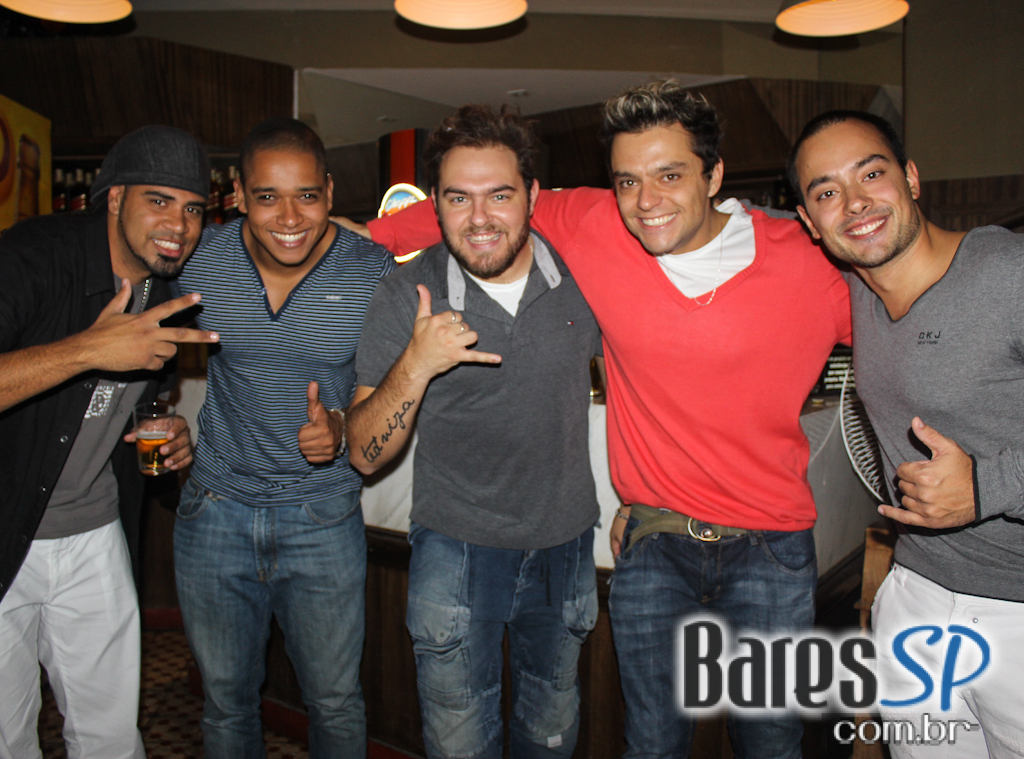 Bhar Moema ofereceu pratos variados, petiscos e bebidas diversas Bhar Moema ofereceu pratos variados, petiscos e bebidas diversas