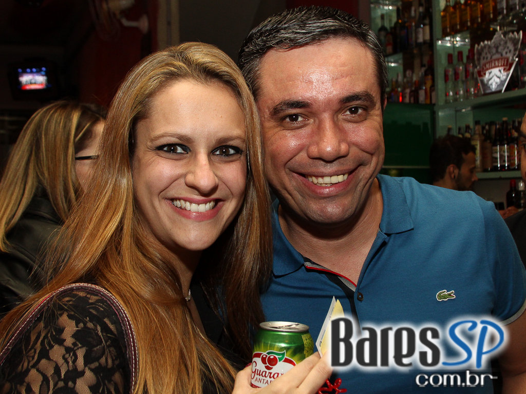 Sexta-Feira teve Happy Hour no bar Exquisito, na Bela Cintra, em clima latino americano Sexta-Feira teve Happy Hour no bar Exquisito, na Bela Cintra, em clima latino americano