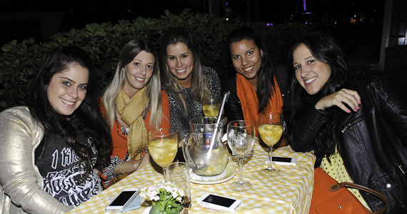 Mercearia São Roque Amauri ofereceu opções variadas de sanduíches e comidas saudáveis