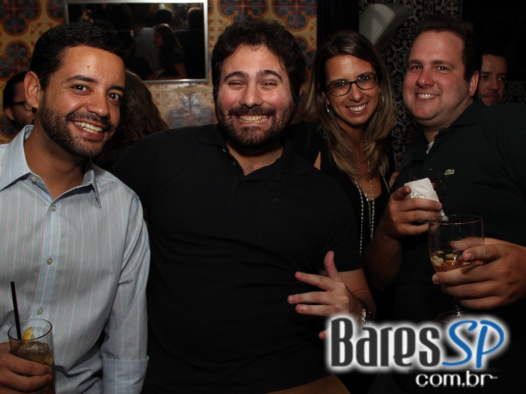 Menys contou com atração especial de DJ convidado nesta sexta-feira Menys contou com atração especial de DJ convidado nesta sexta-feira