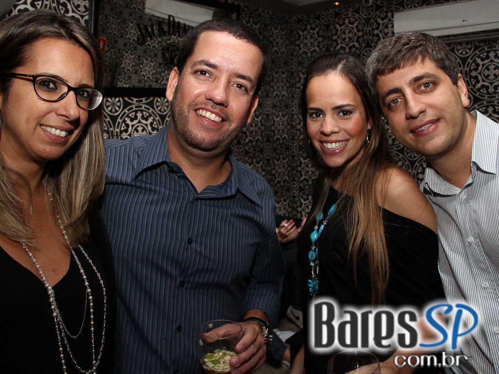 Menys contou com atração especial de DJ convidado nesta sexta-feira Menys contou com atração especial de DJ convidado nesta sexta-feira