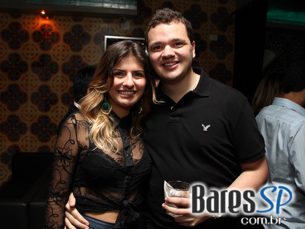 Menys contou com atração especial de DJ convidado nesta sexta-feira Menys contou com atração especial de DJ convidado nesta sexta-feira