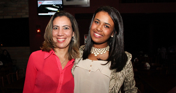 Noite de Ritmos Latinos e DJs convidados no Buena Vista