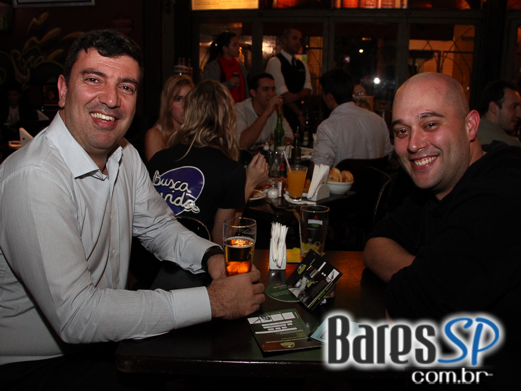 Futebol, cerveja gelada e música ao vivo no Boteco Ferraz Futebol, cerveja gelada e música ao vivo no Boteco Ferraz