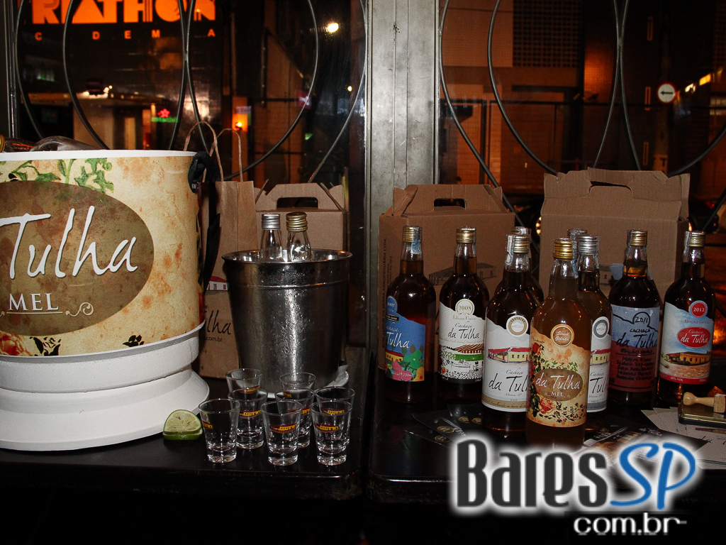 Futebol, cerveja gelada e música ao vivo no Boteco Ferraz Futebol, cerveja gelada e música ao vivo no Boteco Ferraz