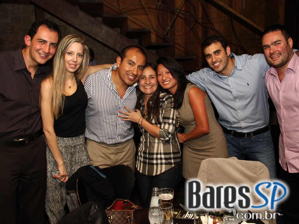 Futebol, cerveja gelada e música ao vivo no Boteco Ferraz Futebol, cerveja gelada e música ao vivo no Boteco Ferraz