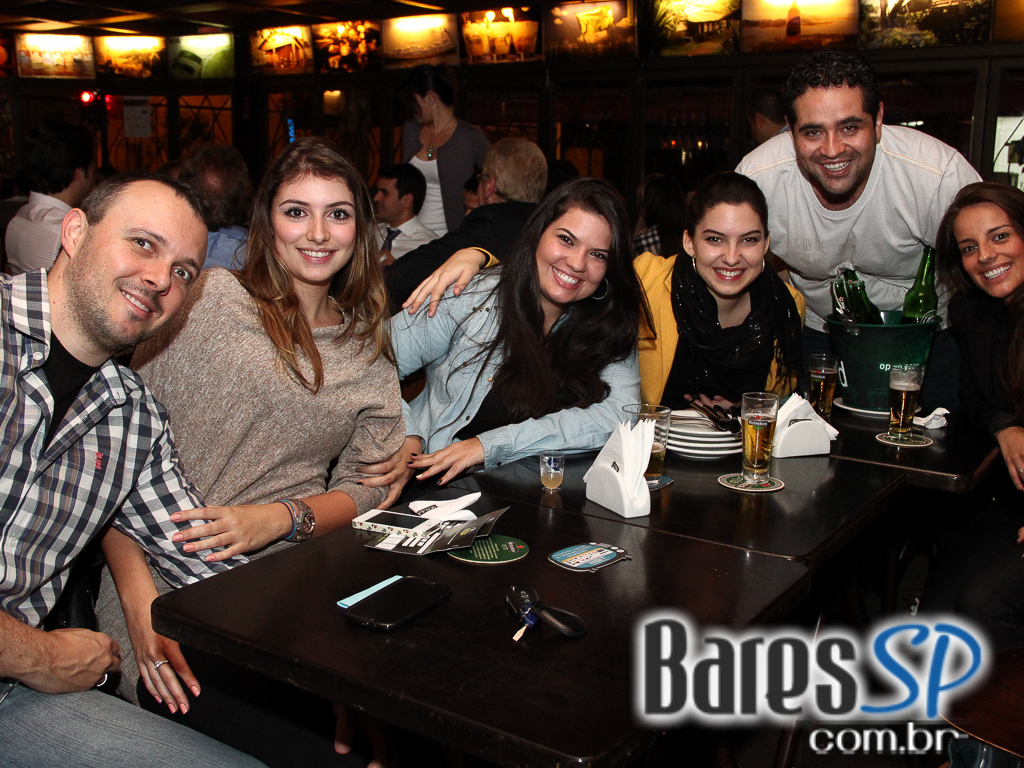 Futebol, cerveja gelada e música ao vivo no Boteco Ferraz Futebol, cerveja gelada e música ao vivo no Boteco Ferraz