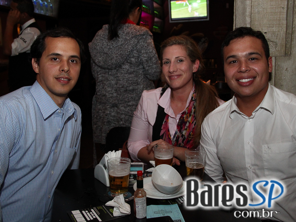 Futebol, cerveja gelada e música ao vivo no Boteco Ferraz Futebol, cerveja gelada e música ao vivo no Boteco Ferraz