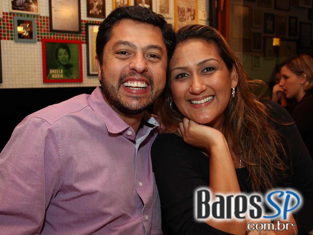 Bar Genial teve chopp cremoso e acarajé de aperitivo no Happy Hour Bar Genial teve chopp cremoso e acarajé de aperitivo no Happy Hour