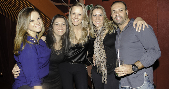 Flashback ao vivo e DJs convidados no sábado do Buena Vista