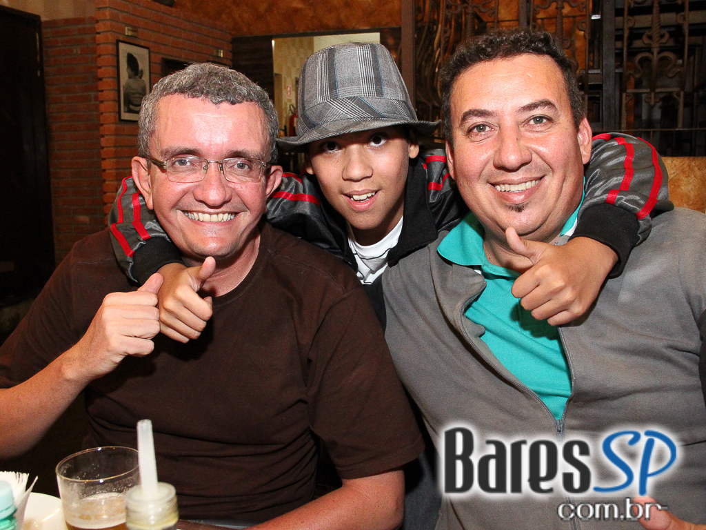 Sexta-feira animada no Seu Beraldo com cerveja gelada e música ao vivo Sexta-feira animada no Seu Beraldo com cerveja gelada e música ao vivo