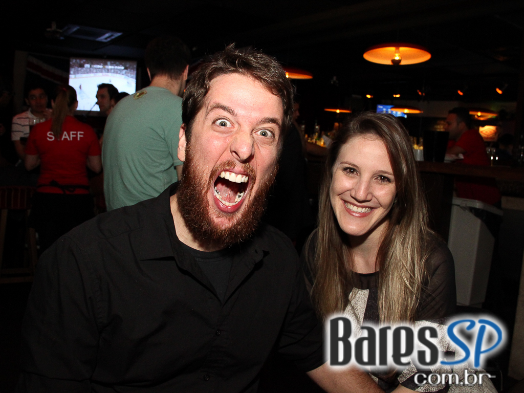 Banda Jack Rabbit se apresentou no The Queens Head no sábado Banda Jack Rabbit se apresentou no The Queens Head no sábado