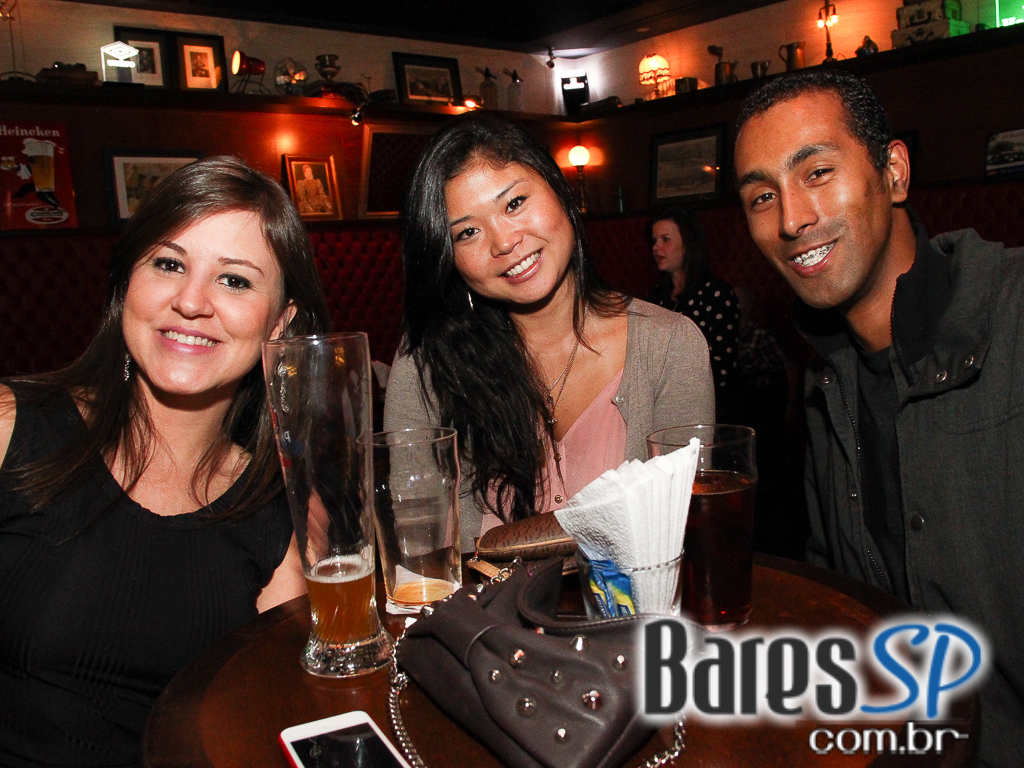 Banda Jack Rabbit se apresentou no The Queens Head no sábado Banda Jack Rabbit se apresentou no The Queens Head no sábado