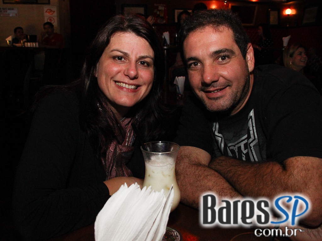 Banda Jack Rabbit se apresentou no The Queens Head no sábado Banda Jack Rabbit se apresentou no The Queens Head no sábado