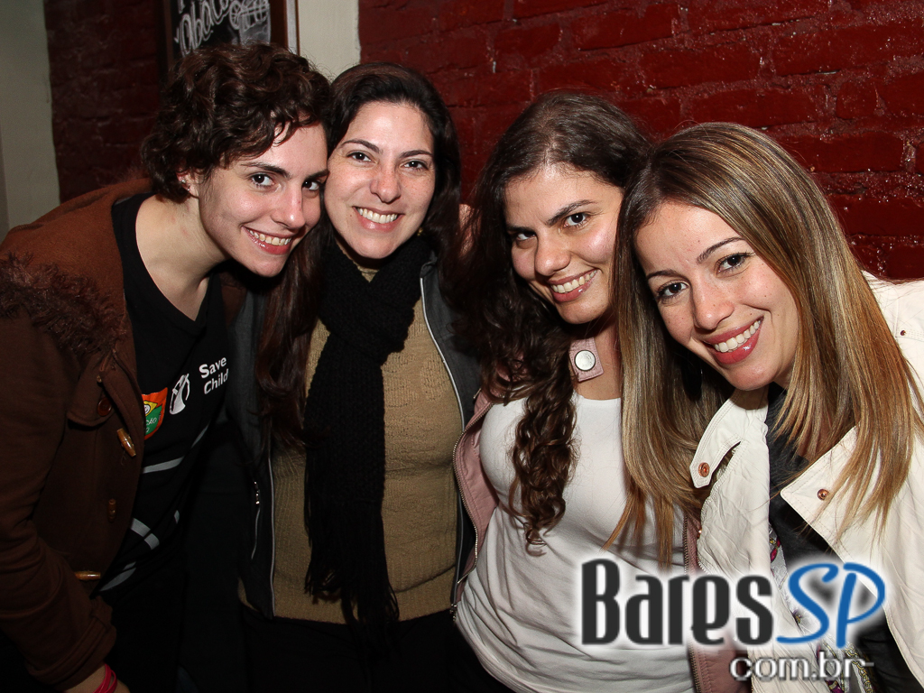 Todas as Quartas têm Happy Hour na Vila Mariana, no Veloso Bar, com muitas opções em Caipirinhas Todas as Quartas têm Happy Hour na Vila Mariana, no Veloso Bar, com muitas opções em Caipirinhas