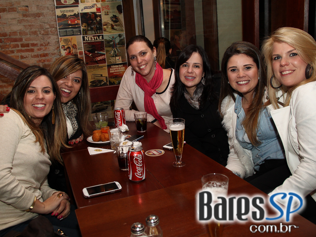Todas as Quartas têm Happy Hour na Vila Mariana, no Veloso Bar, com muitas opções em Caipirinhas Todas as Quartas têm Happy Hour na Vila Mariana, no Veloso Bar, com muitas opções em Caipirinhas