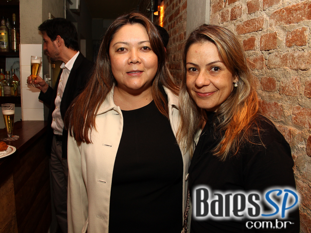 Todas as Quartas têm Happy Hour na Vila Mariana, no Veloso Bar, com muitas opções em Caipirinhas Todas as Quartas têm Happy Hour na Vila Mariana, no Veloso Bar, com muitas opções em Caipirinhas