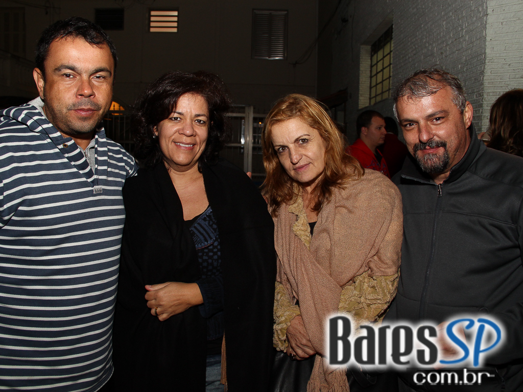 Todas as Quartas têm Happy Hour na Vila Mariana, no Veloso Bar, com muitas opções em Caipirinhas Todas as Quartas têm Happy Hour na Vila Mariana, no Veloso Bar, com muitas opções em Caipirinhas