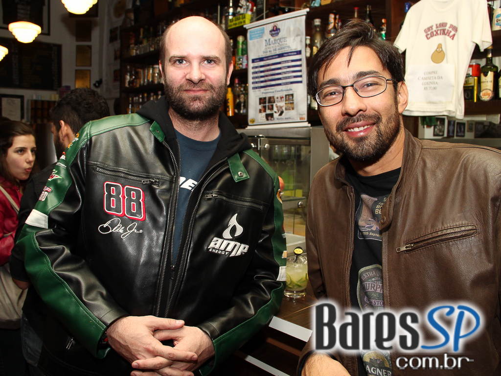 Todas as Quartas têm Happy Hour na Vila Mariana, no Veloso Bar, com muitas opções em Caipirinhas Todas as Quartas têm Happy Hour na Vila Mariana, no Veloso Bar, com muitas opções em Caipirinhas