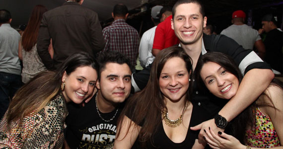 Cantor Rodriguinho se apresentou na sexta-feira no Santa Aldeia