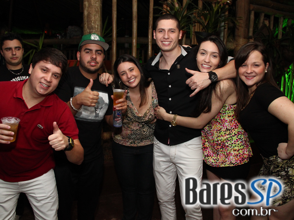 Cantor Rodriguinho se apresentou na sexta-feira no Santa Aldeia Cantor Rodriguinho se apresentou na sexta-feira no Santa Aldeia