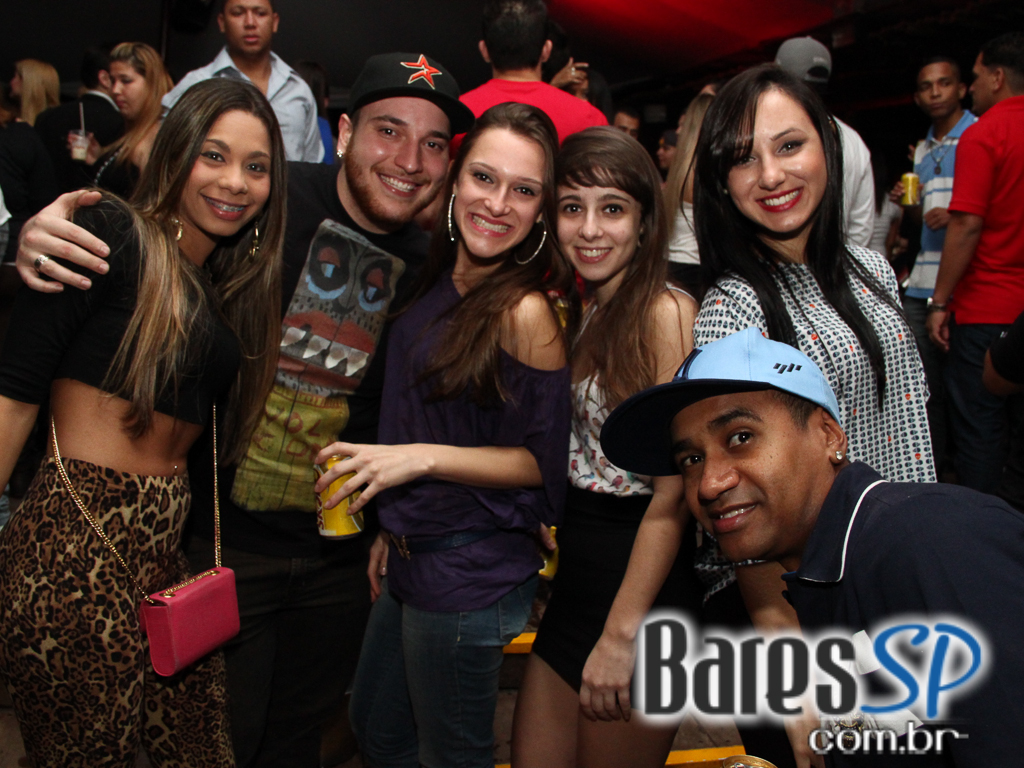 Cantor Rodriguinho se apresentou na sexta-feira no Santa Aldeia Cantor Rodriguinho se apresentou na sexta-feira no Santa Aldeia